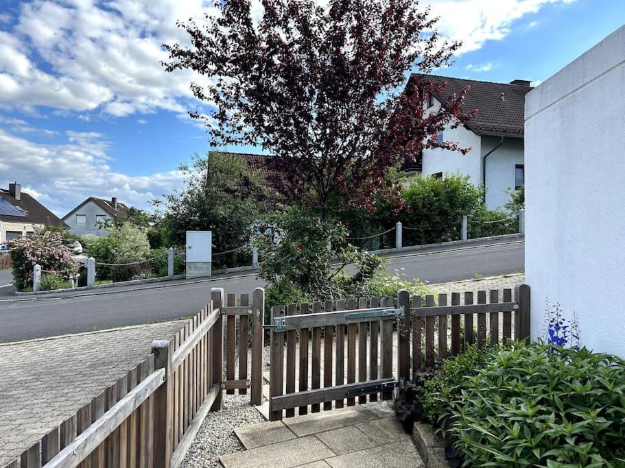 Zeit Fuer Dich Apartamento Himmelkron Exterior foto