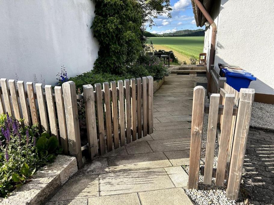 Zeit Fuer Dich Apartamento Himmelkron Exterior foto